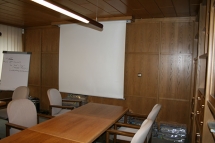Sitzungszimmer vor der Neugestaltung 